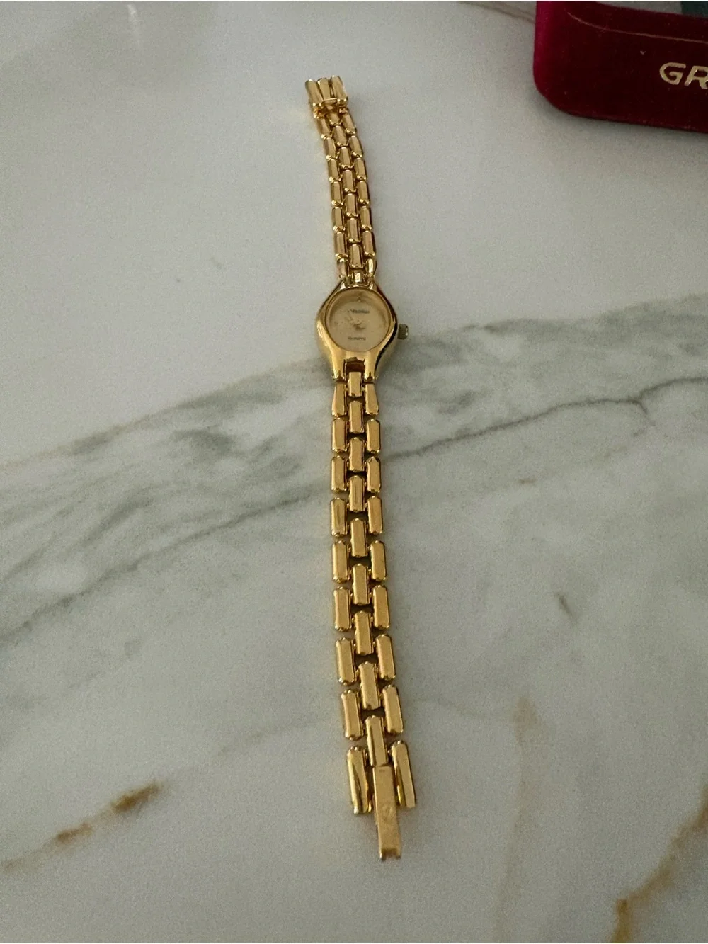 Gruen elegant gold